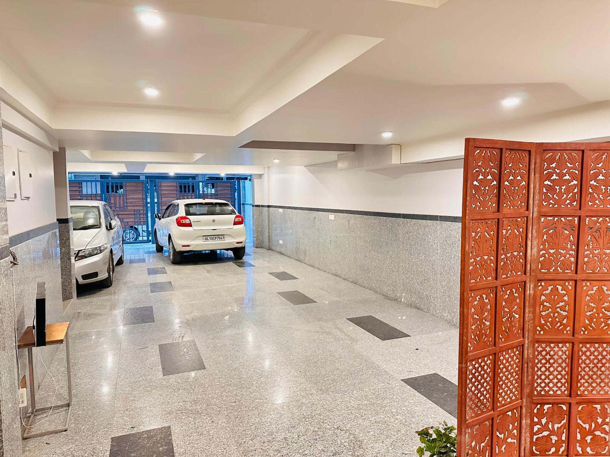 Hotel Gianmala Residency South Extension Near Aiims Delhi Nowe Delhi Zewnętrze zdjęcie