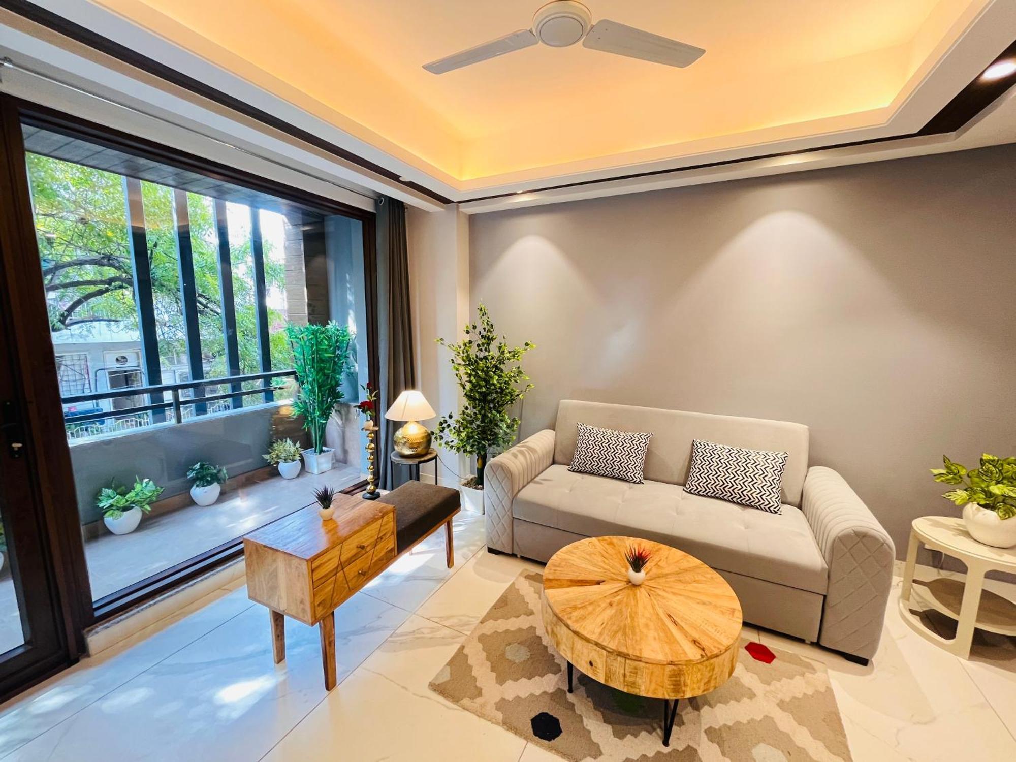 Hotel Gianmala Residency South Extension Near Aiims Delhi Nowe Delhi Zewnętrze zdjęcie