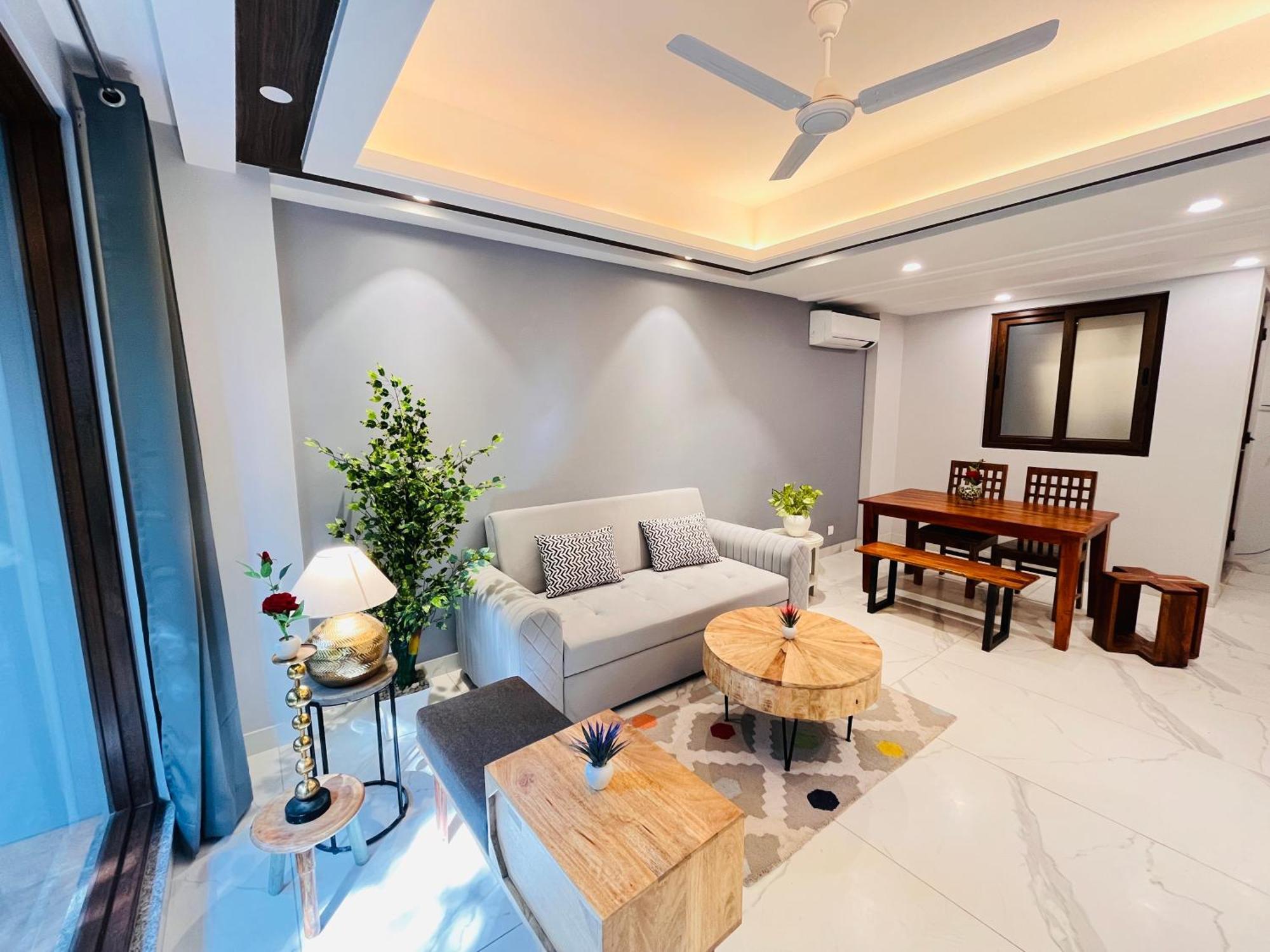 Hotel Gianmala Residency South Extension Near Aiims Delhi Nowe Delhi Zewnętrze zdjęcie