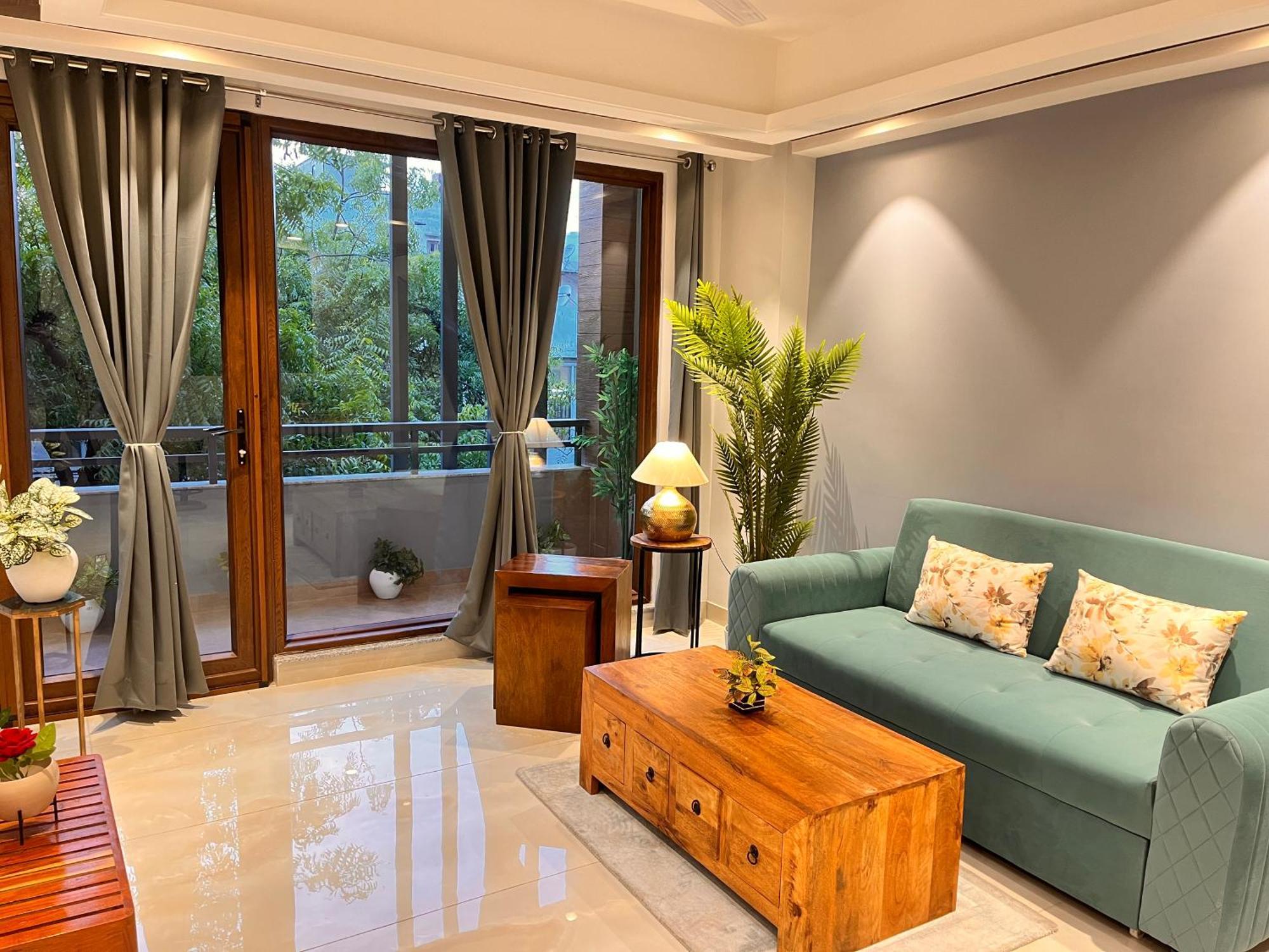 Hotel Gianmala Residency South Extension Near Aiims Delhi Nowe Delhi Zewnętrze zdjęcie
