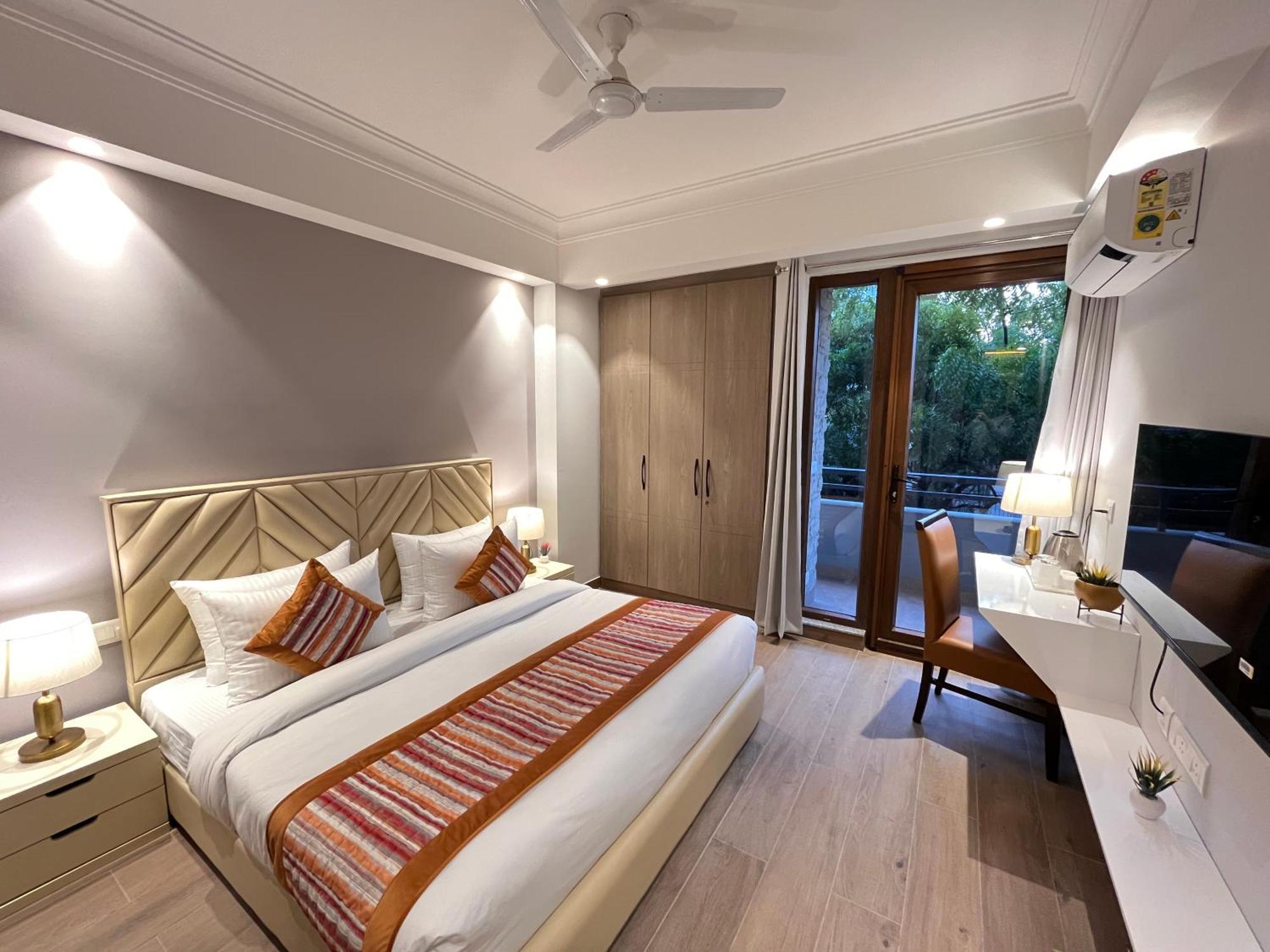 Hotel Gianmala Residency South Extension Near Aiims Delhi Nowe Delhi Zewnętrze zdjęcie